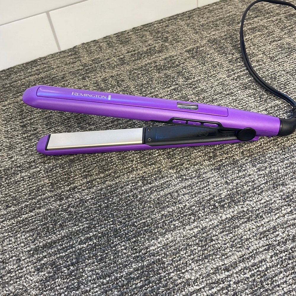 Remington Hair Straightener
